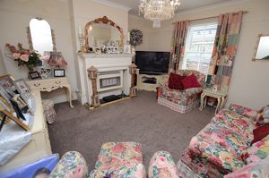 Sitting Room- click for photo gallery